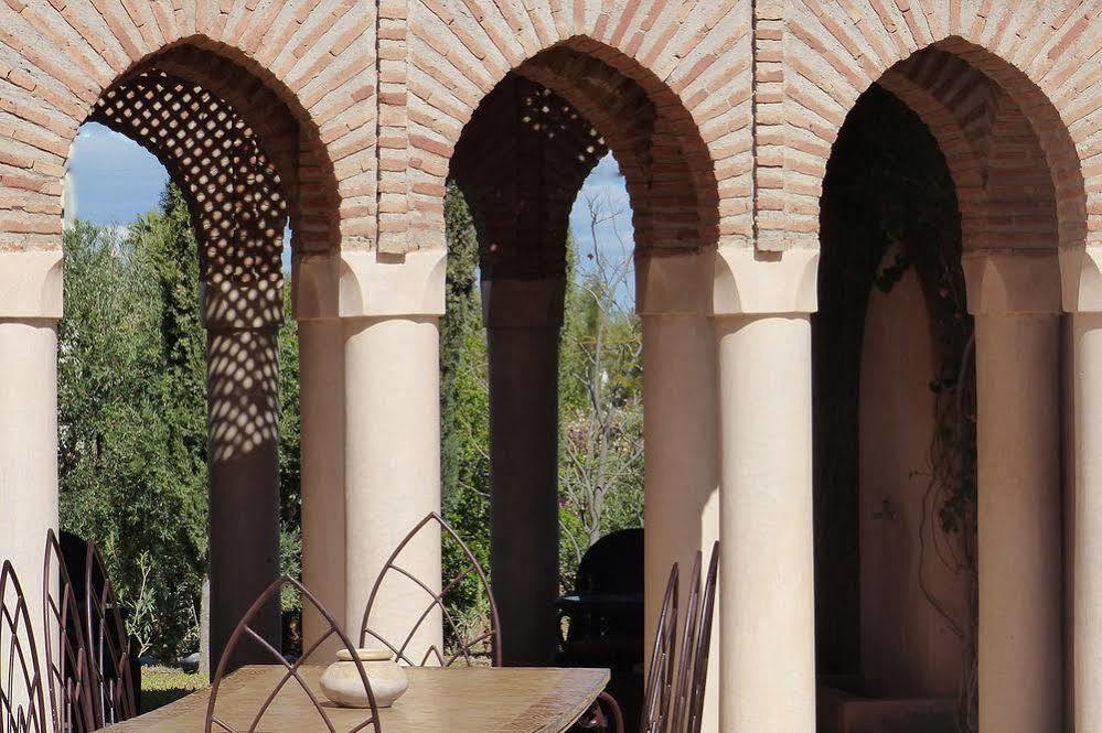 Отель Le Cazar El Ain Экстерьер фото